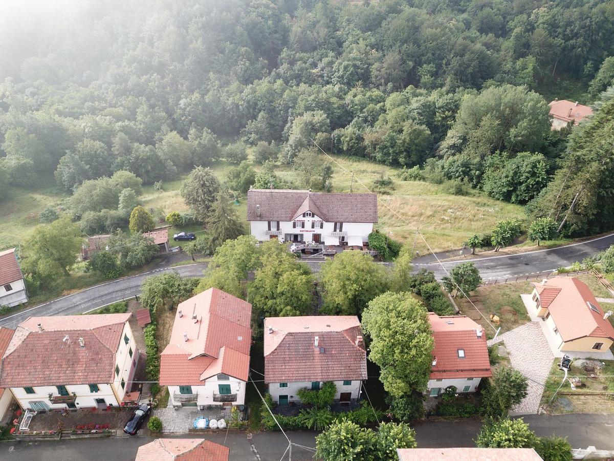 Albergo Delfino Sassello Exteriér fotografie