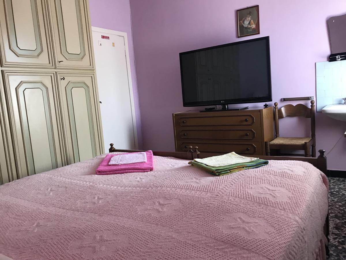 Albergo Delfino San Pietro d'Olba Exteriér fotografie